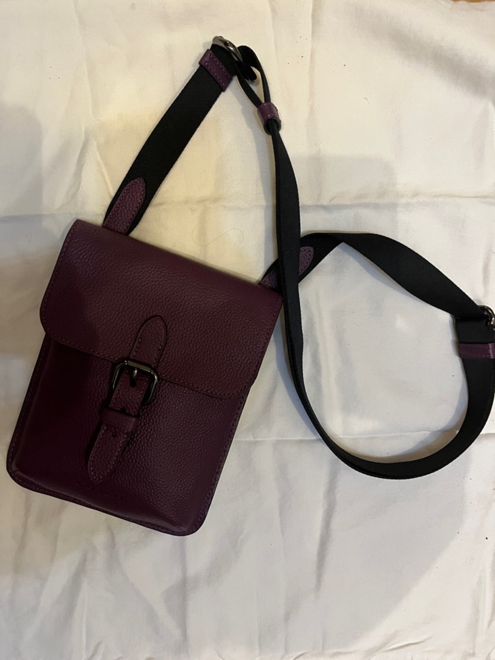 Men's Couch Crossbody Leather Sling Bag in Deep Plum